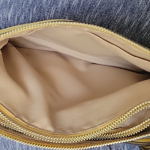 Coach - Picture 8 of 10